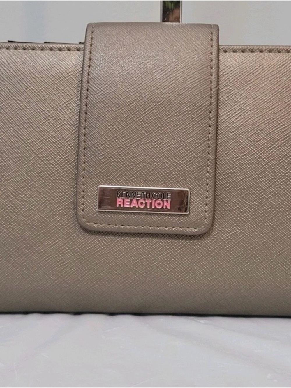 Kenneth Cole Reaction RFID Women's Wallet Taupe - Picture 12 of 12